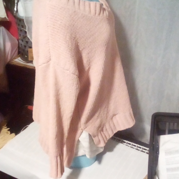 Attar'd State women's sweater - Picture 4 of 6